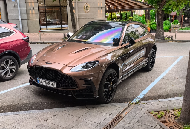 Aston Martin DBX S