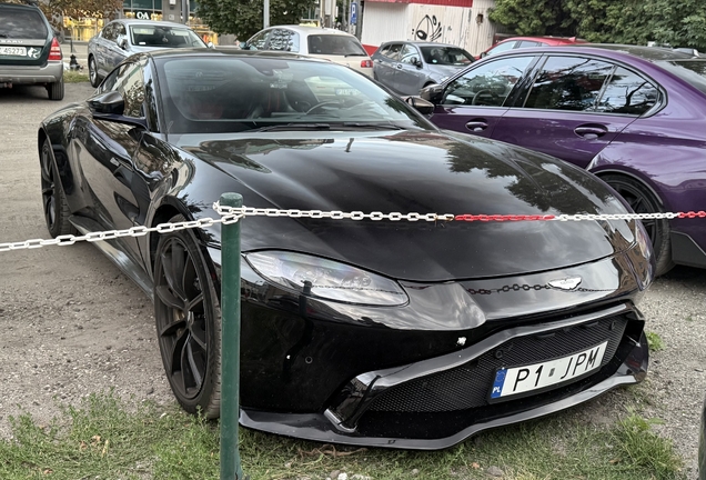 Aston Martin V8 Vantage 2018