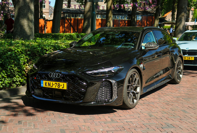 Audi RS5 Avant B10