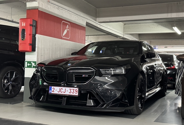 BMW M5 G90
