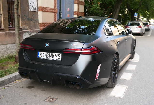 BMW M5 G90