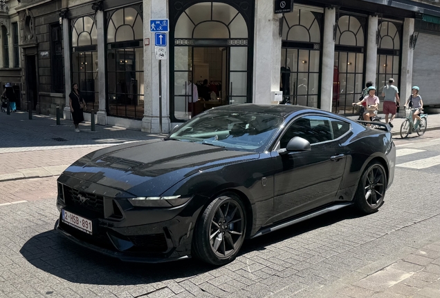Ford Mustang Dark Horse 2024