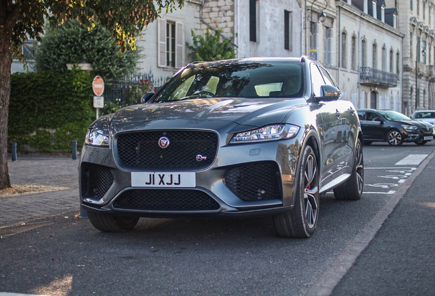 Jaguar F-PACE SVR