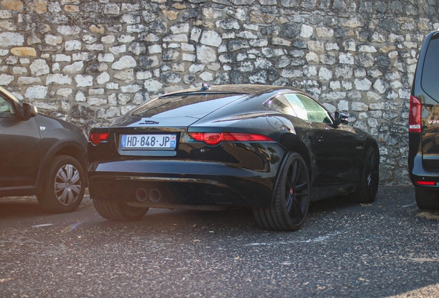 Jaguar F-TYPE S Coupé British Design Edition