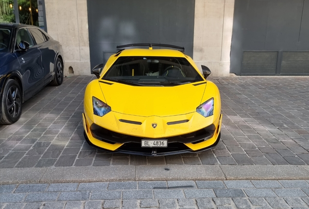 Lamborghini Aventador LP770-4 SVJ