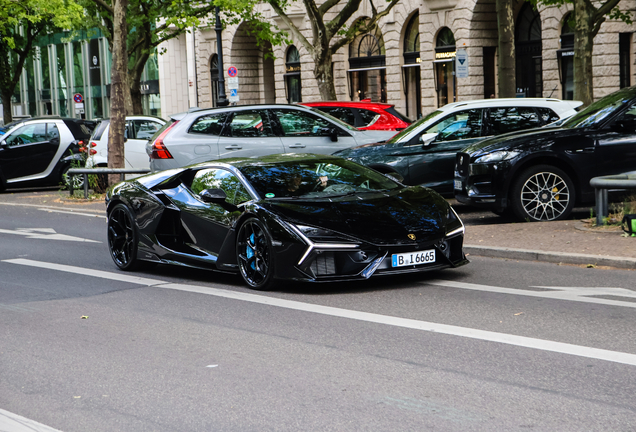 Lamborghini Revuelto
