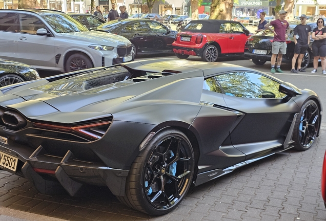 Lamborghini Revuelto