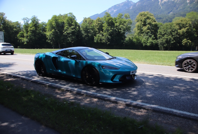 McLaren GT
