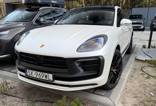 Porsche 95B Macan GTS MkIII