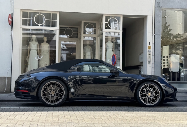 Porsche 992 Carrera 4S Cabriolet MkI
