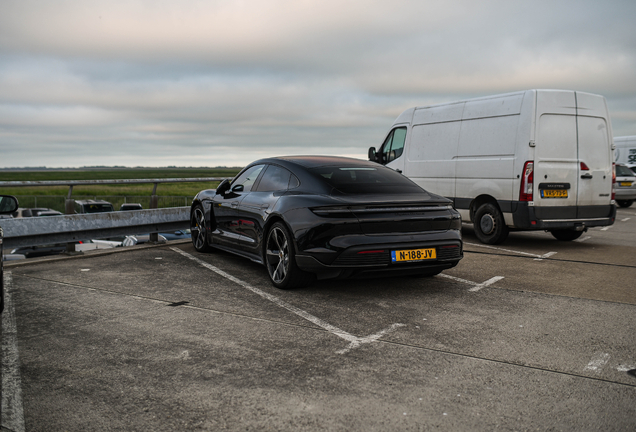 Porsche Taycan Turbo S MkI
