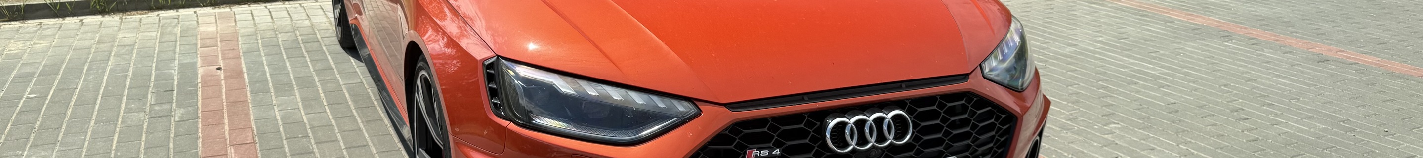 Audi RS4 Avant B9