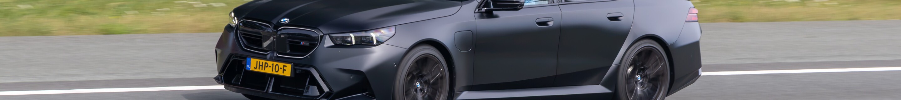 BMW M5 G90