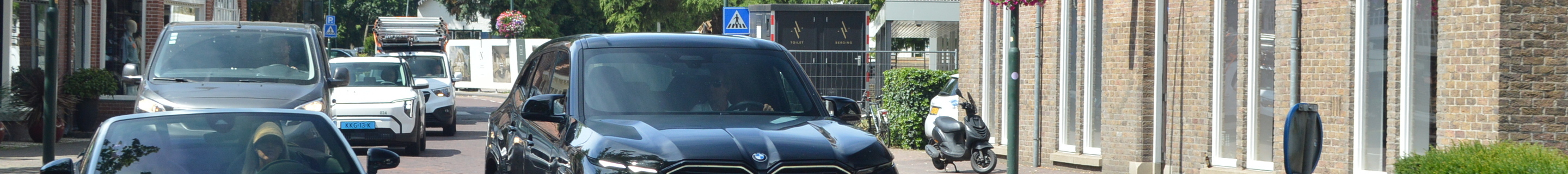 BMW XM G09