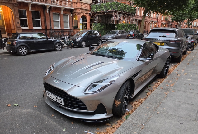 Aston Martin DB12