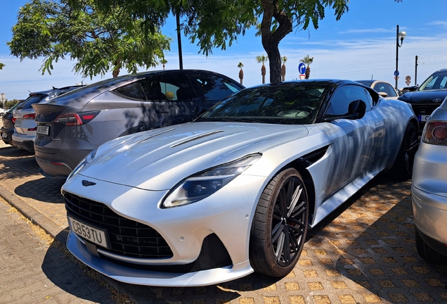 Aston Martin DB12