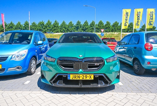 BMW M5 G90