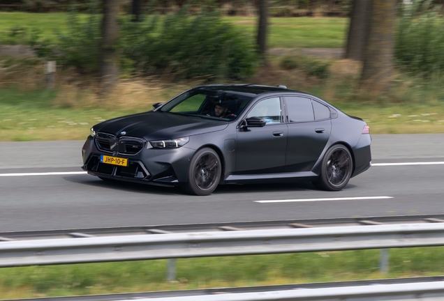 BMW M5 G90