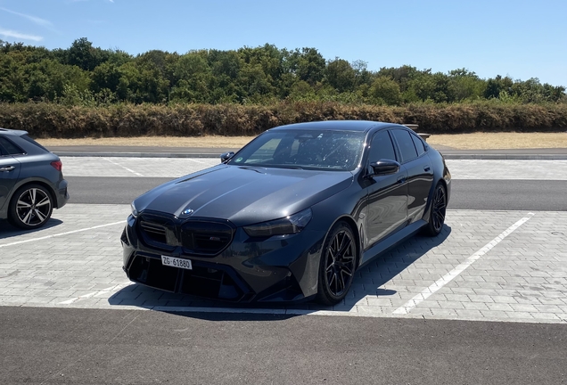 BMW M5 G90