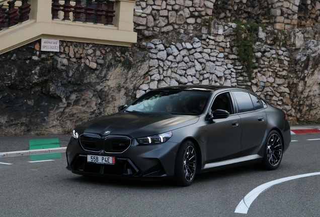 BMW M5 G90