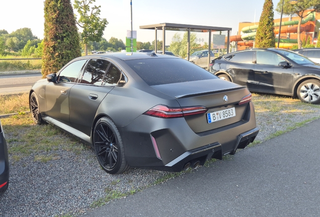 BMW M5 G90