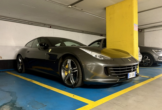 Ferrari GTC4Lusso