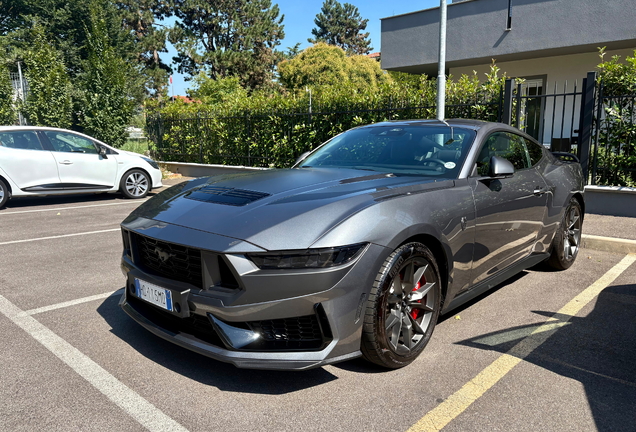 Ford Mustang Dark Horse 2024