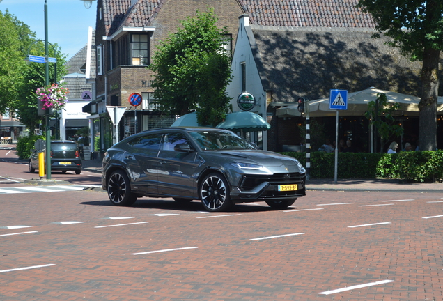 Lamborghini Urus S
