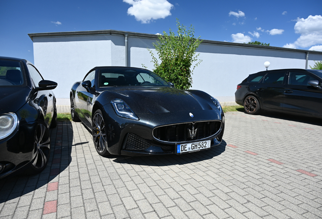Maserati GranCabrio Modena
