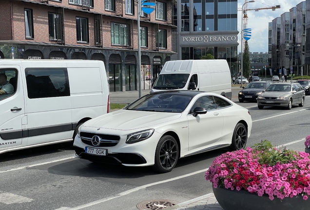 Mercedes-AMG S 63 Coupé C217