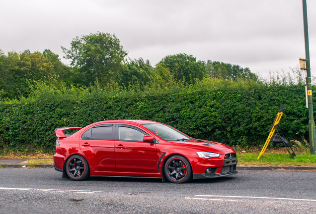 Mitsubishi Lancer Evolution X GSR FQ-300
