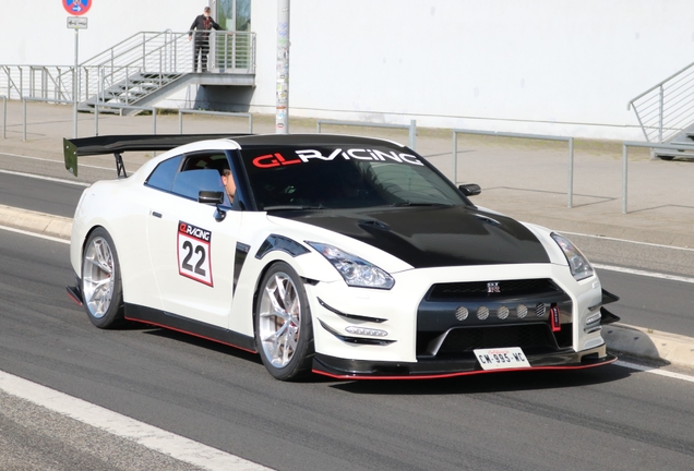 Nissan GT-R 2011