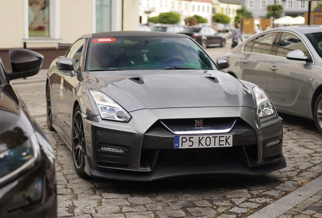 Nissan GT-R 2011