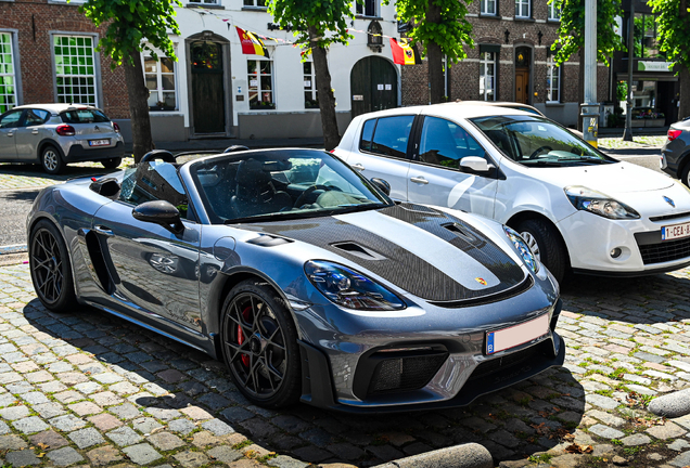 Porsche 718 Spyder RS Weissach Package