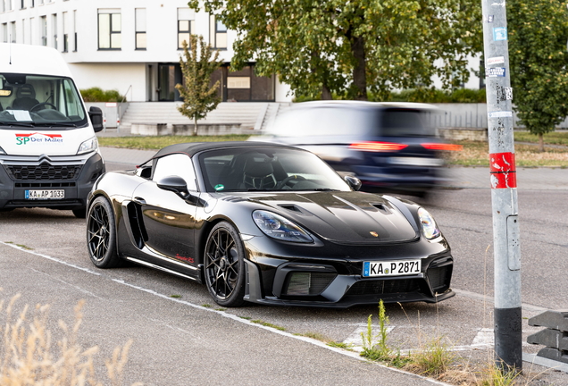 Porsche 718 Spyder RS Weissach Package