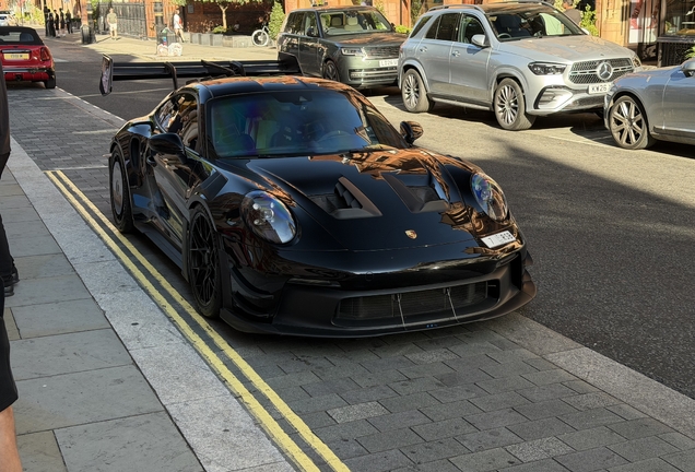 Porsche 992 GT3 RS MkI Manthey Racing