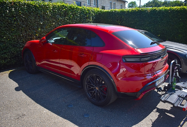 Porsche Macan EV GTS