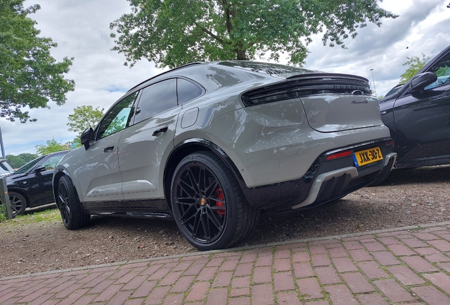 Porsche Macan EV GTS