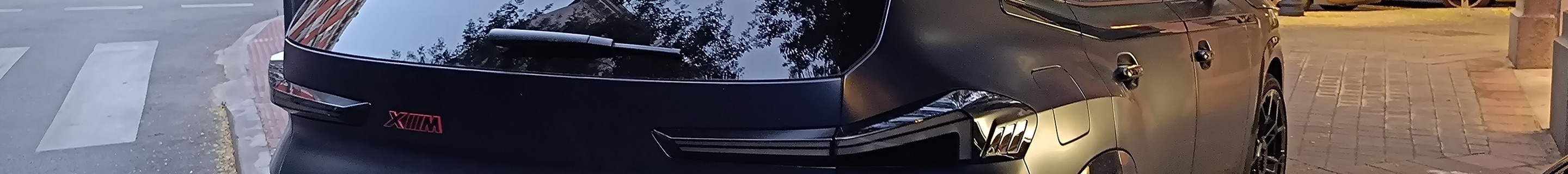 BMW XM G09 Label Red
