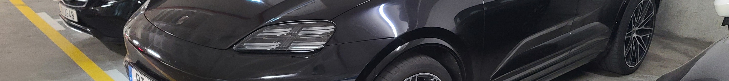 Porsche Macan EV Turbo