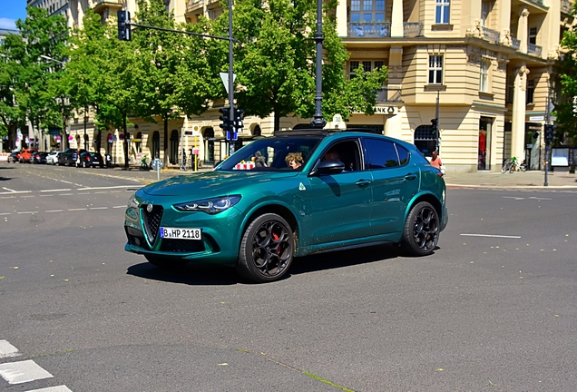 Alfa Romeo Stelvio Quadrifoglio 2023