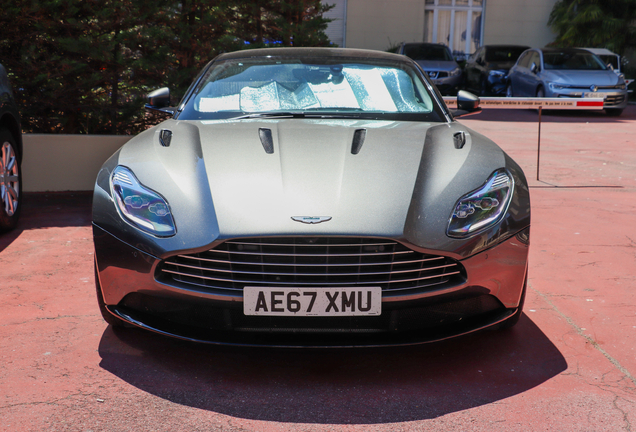 Aston Martin DB11