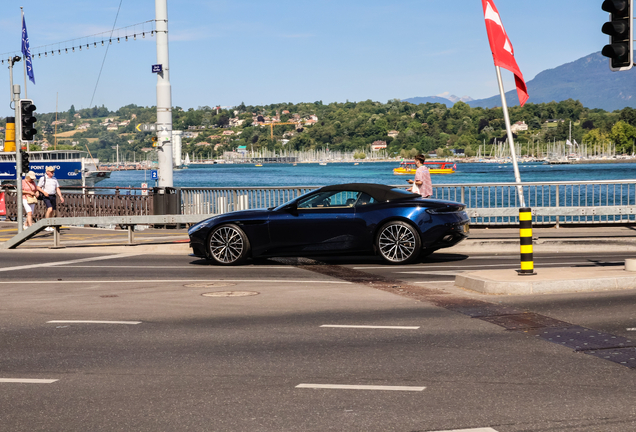 Aston Martin DB11 V8 Volante