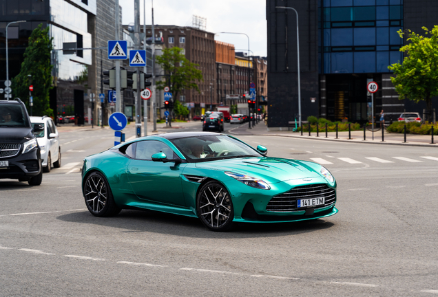 Aston Martin DB12