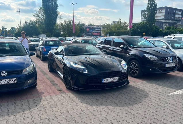 Aston Martin DB12 Volante