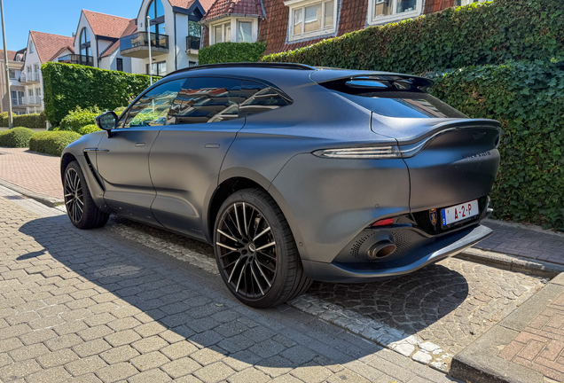 Aston Martin DBX