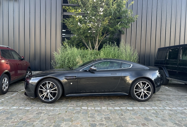 Aston Martin V8 Vantage S