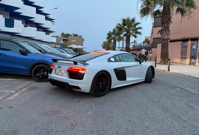 Audi R8 V10 Plus 2015