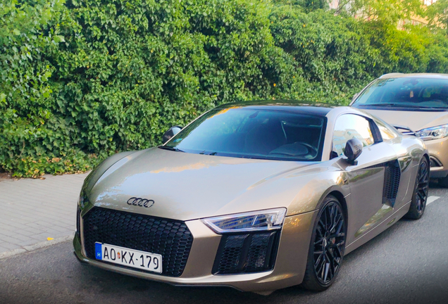Audi R8 V10 Plus 2015