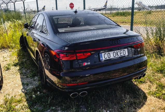 Audi S8 D5